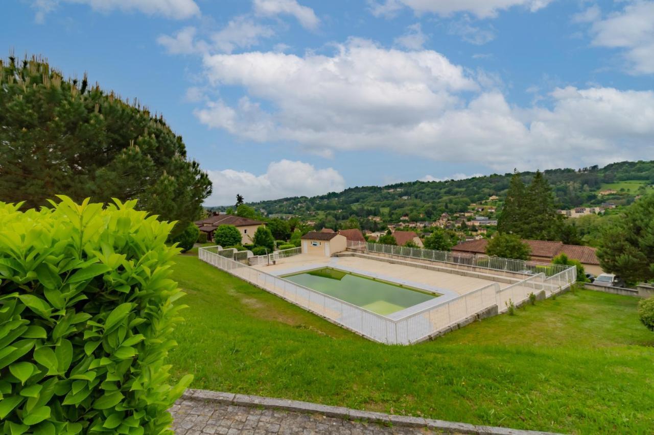 La Sarlaterra - Appt Avec Piscine Partageeアパートメント エクステリア 写真